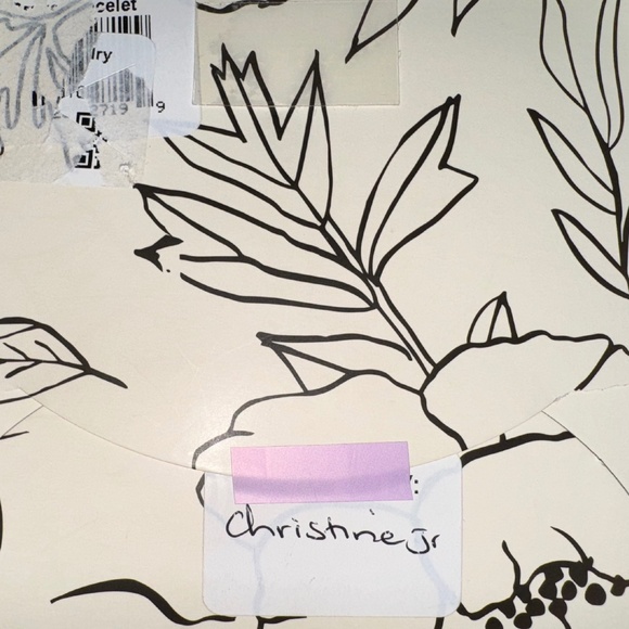 Sseko Girls Foundation Jewelry Modern Contemporary Africa Charm Gold Bracelet - Picture 9 of 10